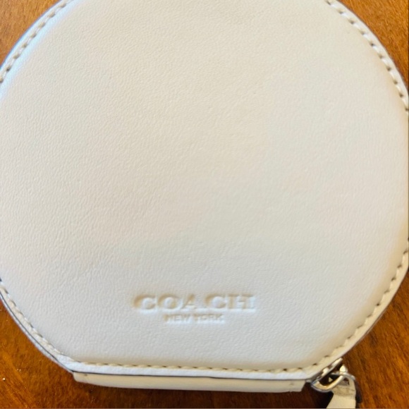 Coach Leather Coin Case Wallet White With Sunglasses Print - Picture 2 of 3